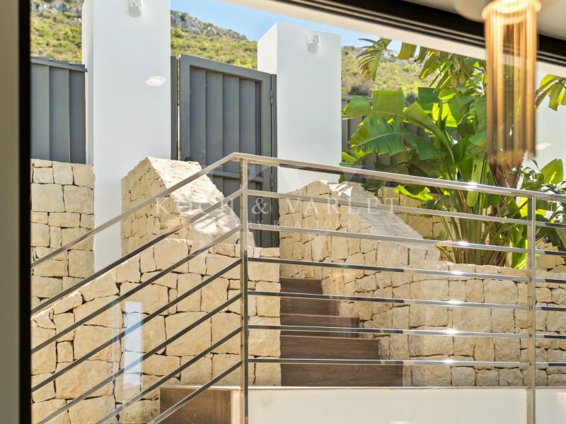 4 bedroom Villa for sale in Javea / Xabia with pool garage - € 1,695,000 (Ref: 10086108)