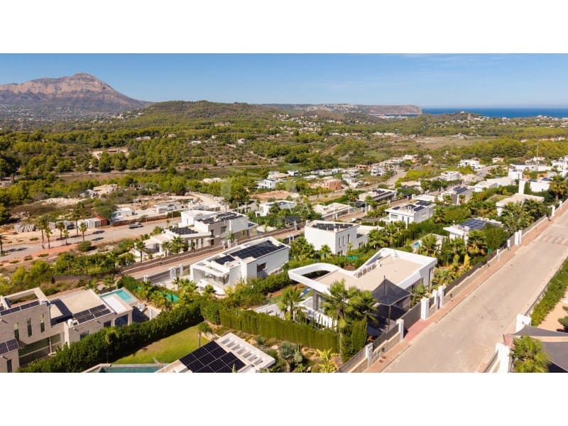 4 bedroom Villa for sale in Javea / Xabia with pool garage - € 1,695,000 (Ref: 10086108)