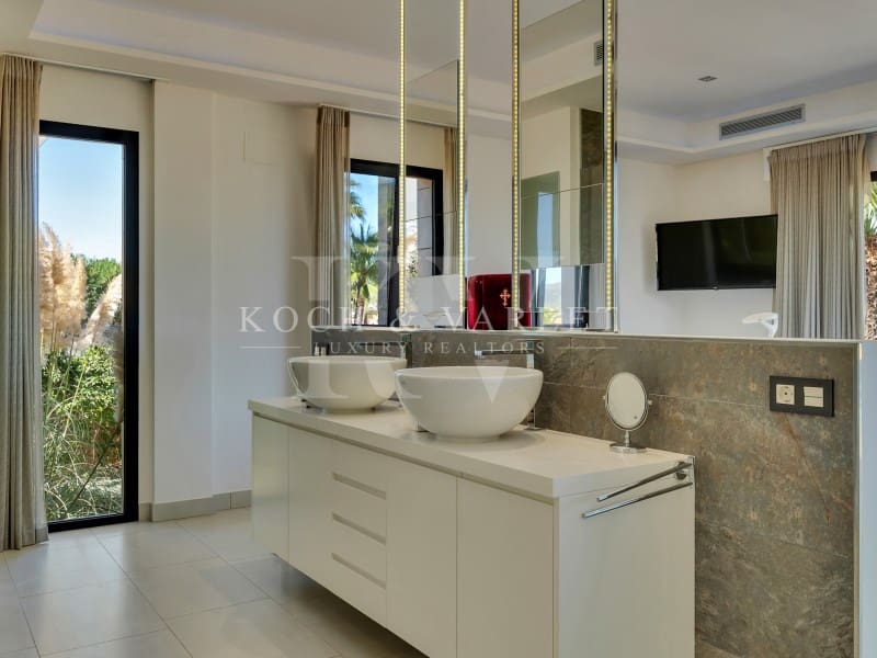 4 bedroom Villa for sale in Javea / Xabia with pool garage - € 1,695,000 (Ref: 10164885)