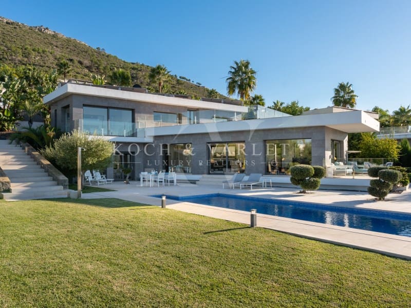 3 bedroom Villa for sale in Javea / Xabia with pool - € 1,795,000 (Ref: 10171250)