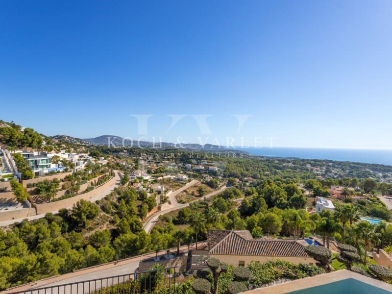 4 soveværelse Villa til salg i Benissa med swimmingpool - € 2.750.000 (Ref: 7361525)