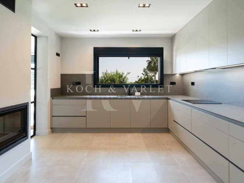 3 soveværelse Villa til salg i Denia med swimmingpool - € 1.600.000 (Ref: 7737050)