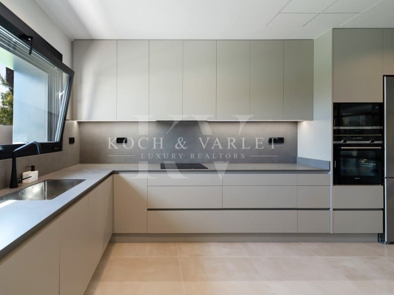 3 soveværelse Villa til salg i Denia med swimmingpool - € 1.600.000 (Ref: 7737050)