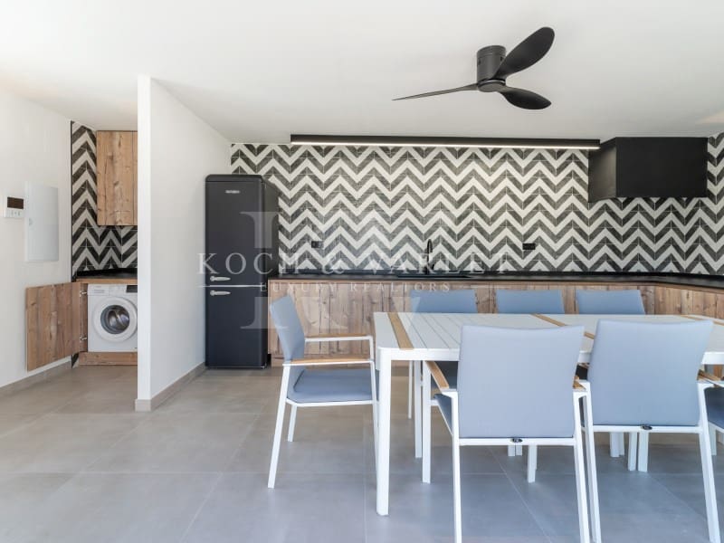 3 soveværelse Villa til salg i Denia med swimmingpool - € 1.600.000 (Ref: 7737050)