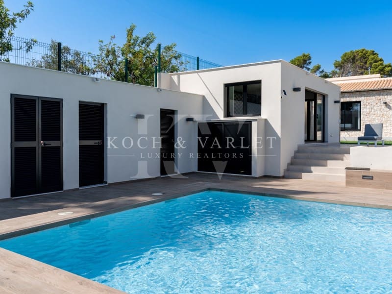 3 soveværelse Villa til salg i Denia med swimmingpool - € 1.600.000 (Ref: 7737050)