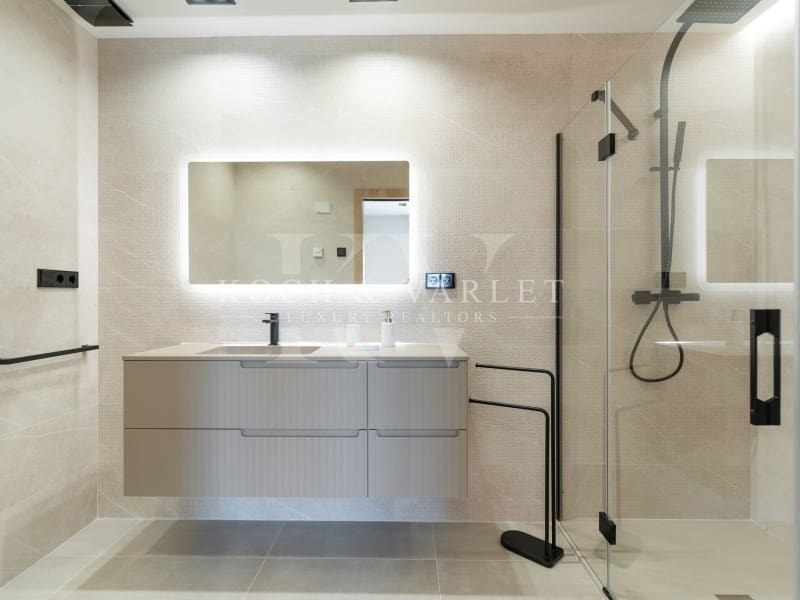 3 soveværelse Villa til salg i Denia med swimmingpool - € 1.600.000 (Ref: 7737050)