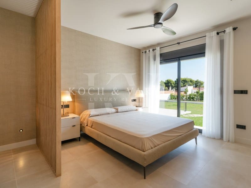 3 soveværelse Villa til salg i Denia med swimmingpool - € 1.600.000 (Ref: 7737050)