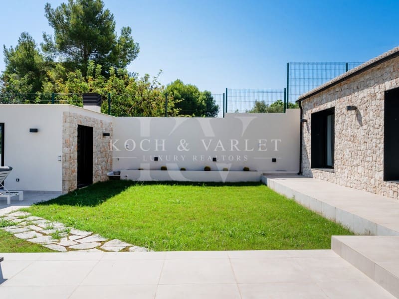 3 soveværelse Villa til salg i Denia med swimmingpool - € 1.600.000 (Ref: 7737050)