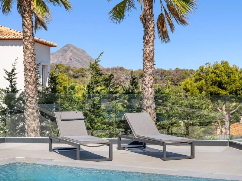 4 soveværelse Villa til salg i Javea / Xabia med swimmingpool garage - € 4.125.000 (Ref: 7737051)