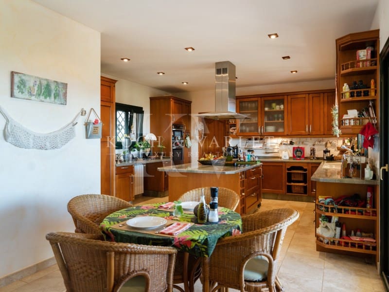 5 sypialnia Willa na sprzedaż w Benissa z basenem garażem - 2 200 000 € (Ref: 7825020)