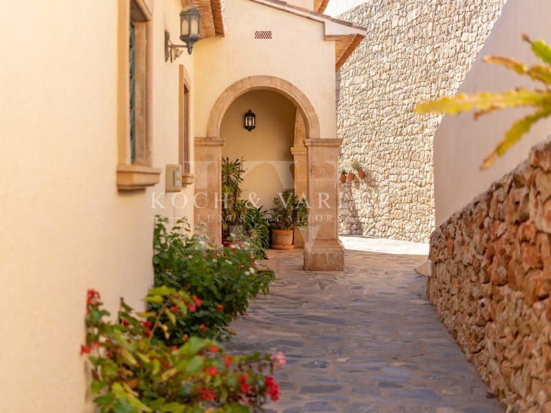 5 sypialnia Willa na sprzedaż w Benissa z basenem garażem - 2 200 000 € (Ref: 7825020)