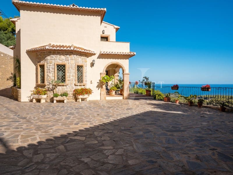 5 sypialnia Willa na sprzedaż w Benissa z basenem garażem - 2 200 000 € (Ref: 7825020)