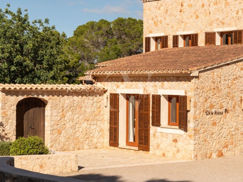 5 soveværelse Finca/Landehus til salg i Manacor med swimmingpool garage - € 3.000.000 (Ref: 7866378)