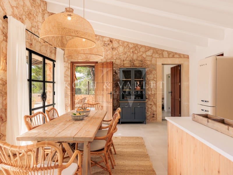 5 soveværelse Finca/Landehus til salg i Manacor med swimmingpool garage - € 3.000.000 (Ref: 7866378)