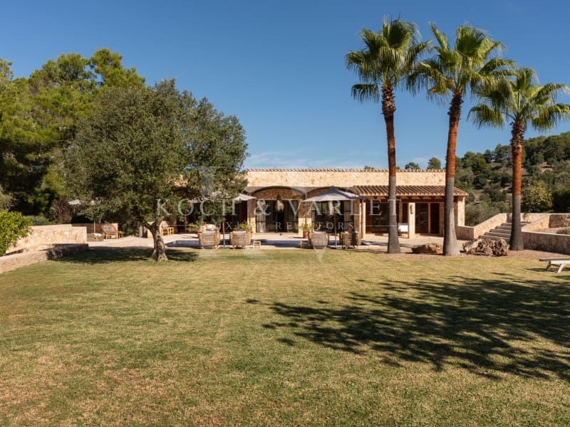 5 soveværelse Finca/Landehus til salg i Manacor med swimmingpool garage - € 3.000.000 (Ref: 7866378)