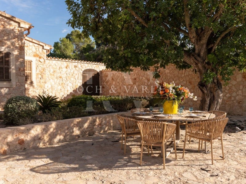 5 soveværelse Finca/Landehus til salg i Manacor med swimmingpool garage - € 3.000.000 (Ref: 7866378)