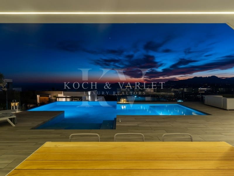 4 soveværelse Villa til salg i Cumbre del Sol med swimmingpool garage - € 2.950.000 (Ref: 8097109)