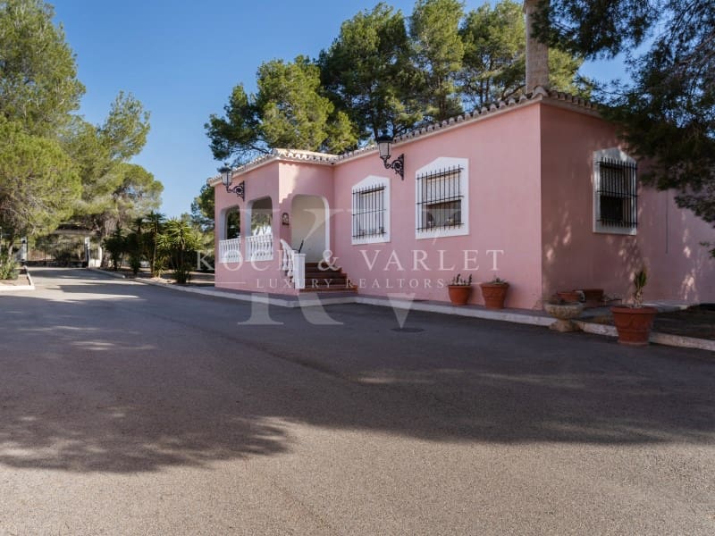 15 makuuhuone Maalaistalo myytävänä paikassa Torrevieja mukana uima-altaan 
autotalli - 15 000 000 € (Ref: 8134169)