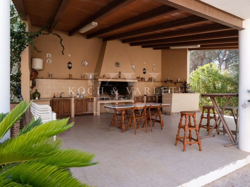 15 makuuhuone Maalaistalo myytävänä paikassa Torrevieja mukana uima-altaan 
autotalli - 15 000 000 € (Ref: 8134169)