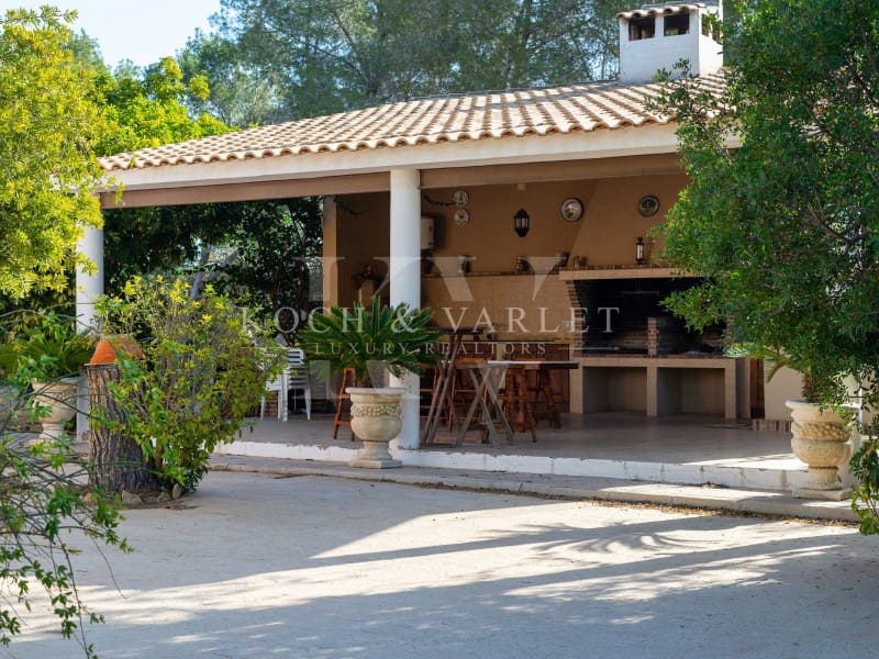 15 makuuhuone Maalaistalo myytävänä paikassa Torrevieja mukana uima-altaan 
autotalli - 15 000 000 € (Ref: 8134169)