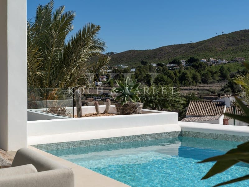 4 soveværelse Villa til salg i Javea / Xabia med swimmingpool - € 1.875.000 (Ref: 8199681)