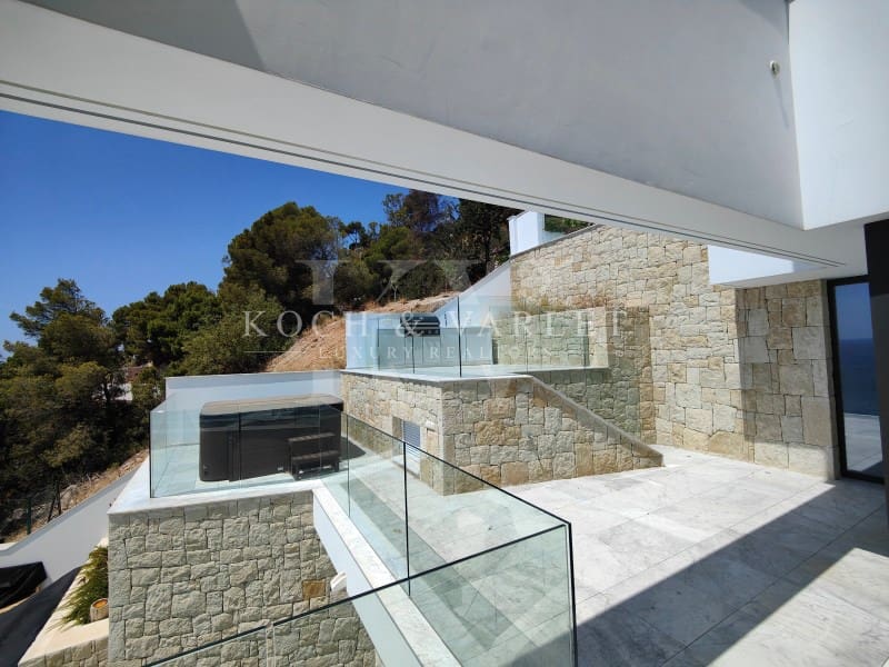 2 soverom Penthouse til salgs i Altea med svømmebasseng garasje - € 1 450 000 (Ref: 8226095)