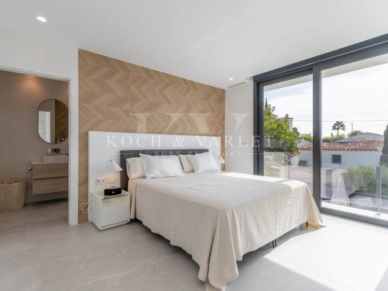 4 soveværelse Villa til salg i Benissa med swimmingpool - € 1.250.000 (Ref: 8233149)