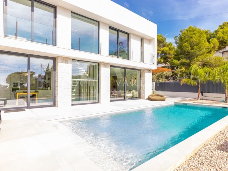 4 soveværelse Villa til salg i Benissa med swimmingpool - € 1.250.000 (Ref: 8233149)