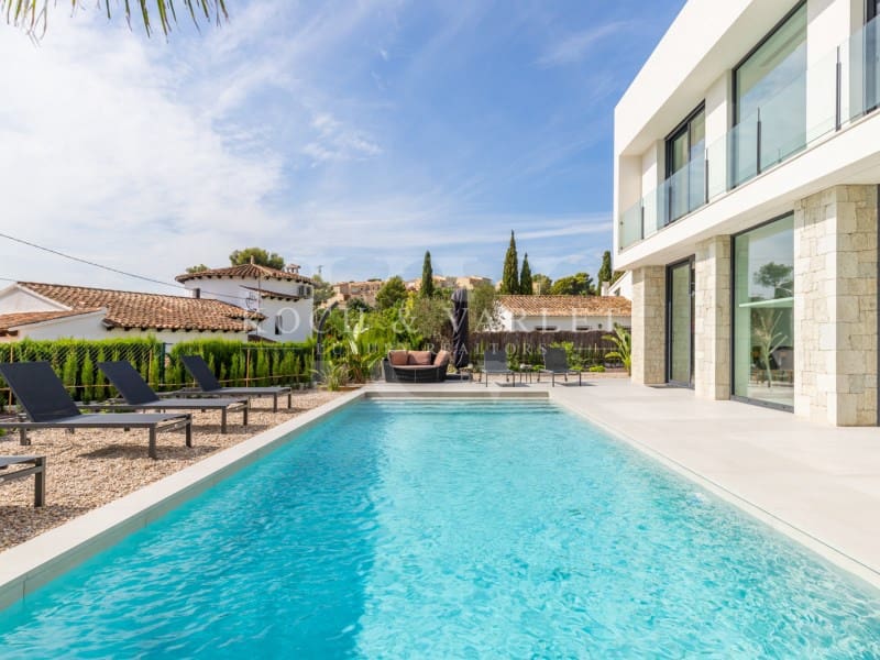 4 soveværelse Villa til salg i Benissa med swimmingpool - € 1.250.000 (Ref: 8233149)