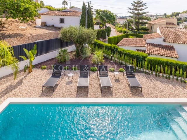 4 Zimmer Villa zu verkaufen in Benissa mit Pool - 1.250.000 € (Ref: 8233149)