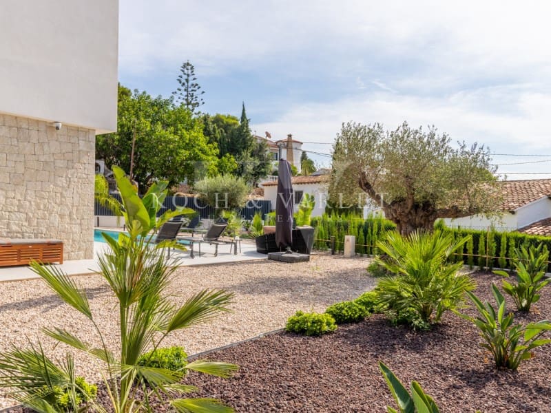 4 soveværelse Villa til salg i Benissa med swimmingpool - € 1.250.000 (Ref: 8233149)