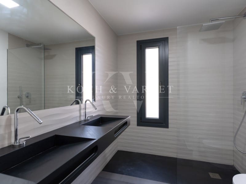 4 soveværelse Villa til salg i Cumbre del Sol med swimmingpool - € 1.200.000 (Ref: 8468246)