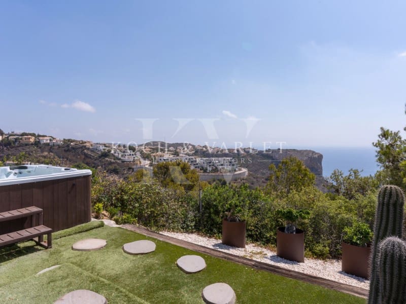 4 soveværelse Villa til salg i Cumbre del Sol med swimmingpool - € 1.200.000 (Ref: 8468246)