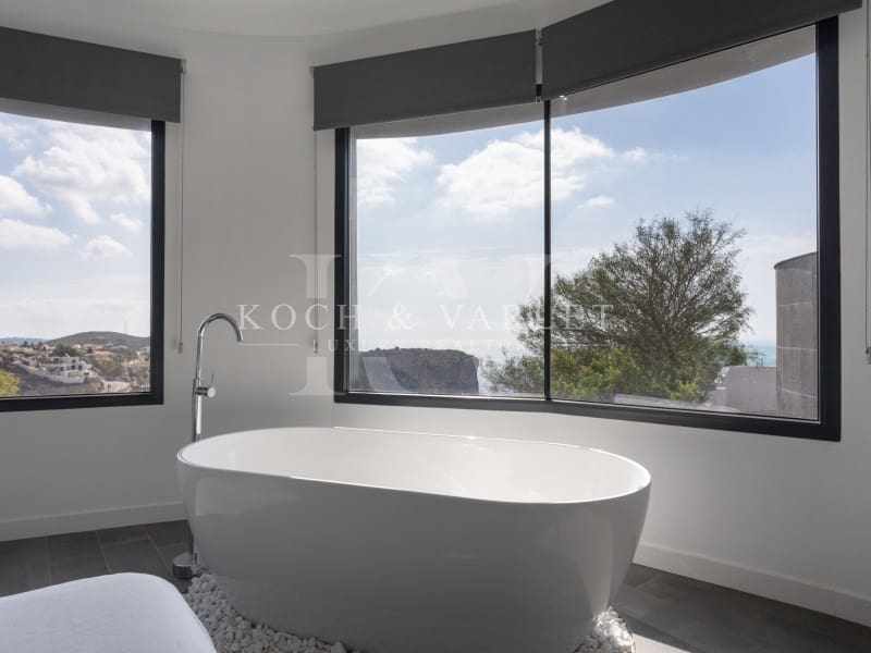 4 soveværelse Villa til salg i Cumbre del Sol med swimmingpool - € 1.200.000 (Ref: 8468246)