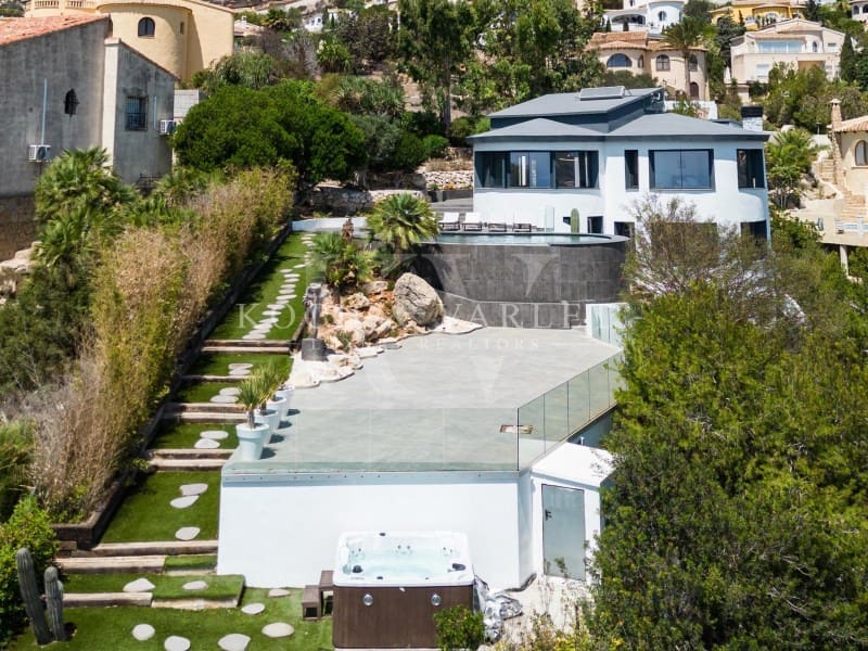 4 soveværelse Villa til salg i Cumbre del Sol med swimmingpool - € 1.200.000 (Ref: 8468246)