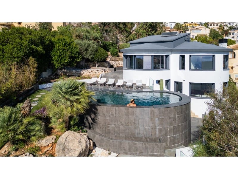 4 soveværelse Villa til salg i Cumbre del Sol med swimmingpool - € 1.200.000 (Ref: 8468246)