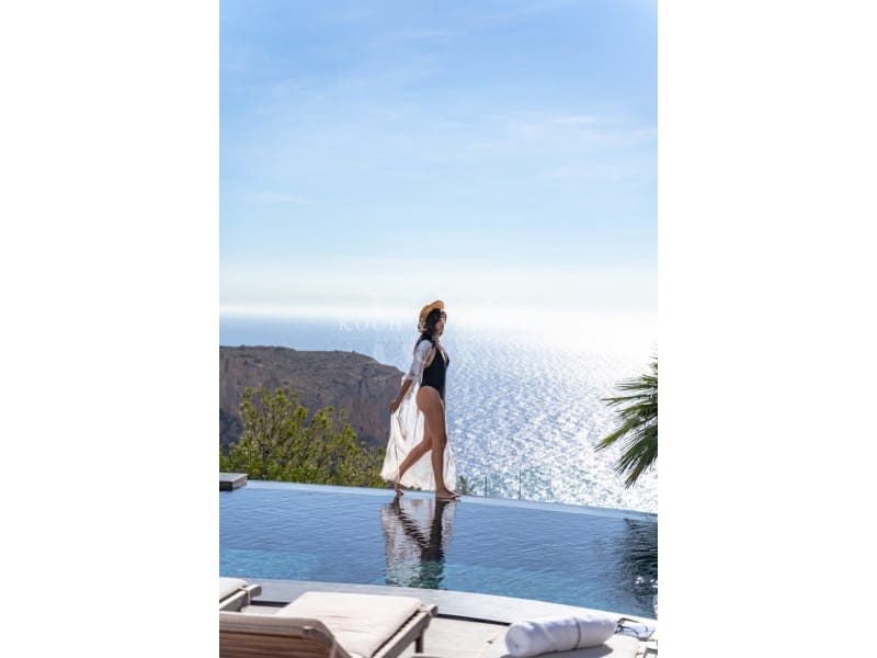 4 soveværelse Villa til salg i Cumbre del Sol med swimmingpool - € 1.200.000 (Ref: 8468246)