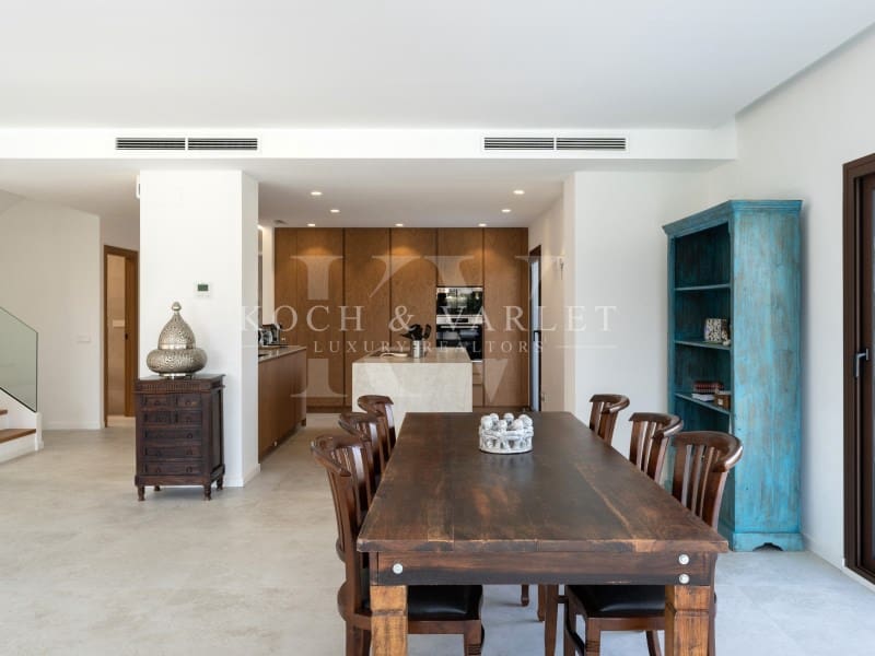 4 soveværelse Villa til salg i Denia med swimmingpool garage - € 1.350.000 (Ref: 8668543)