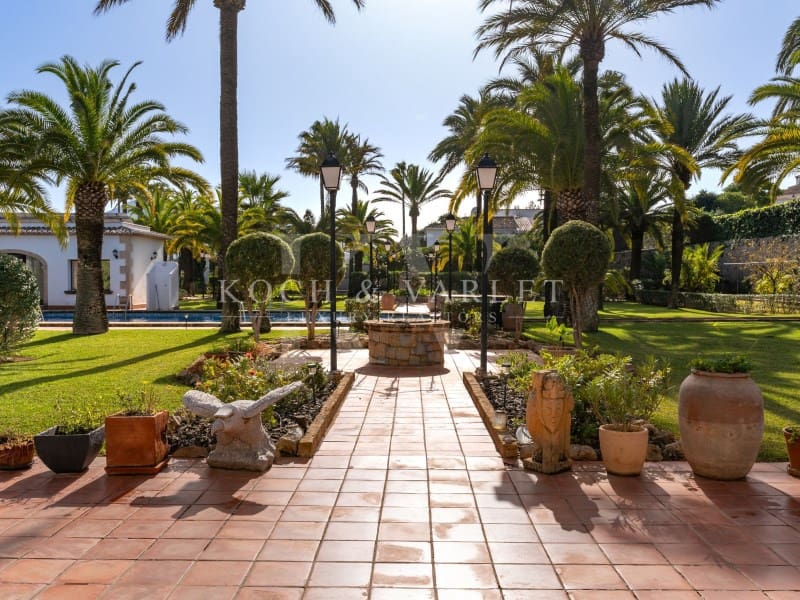 13 soverom Villa til salgs i Javea / Xabia med svømmebasseng garasje - € 3 450 000 (Ref: 8689915)