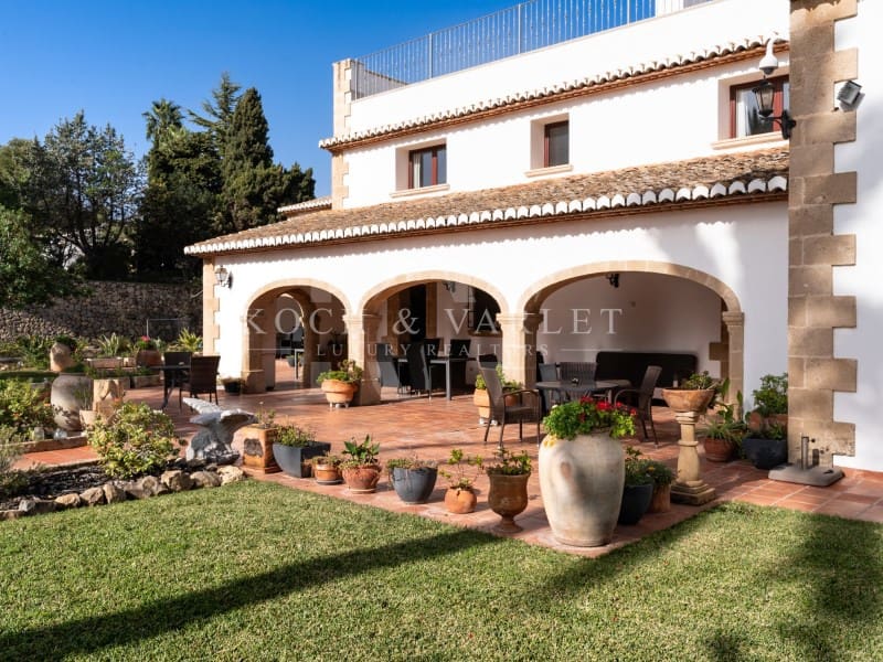 13 soverom Villa til salgs i Javea / Xabia med svømmebasseng garasje - € 3 450 000 (Ref: 8689915)