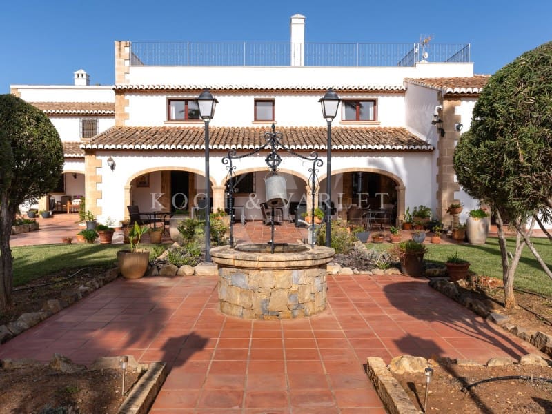 13 soverom Villa til salgs i Javea / Xabia med svømmebasseng garasje - € 3 450 000 (Ref: 8689915)