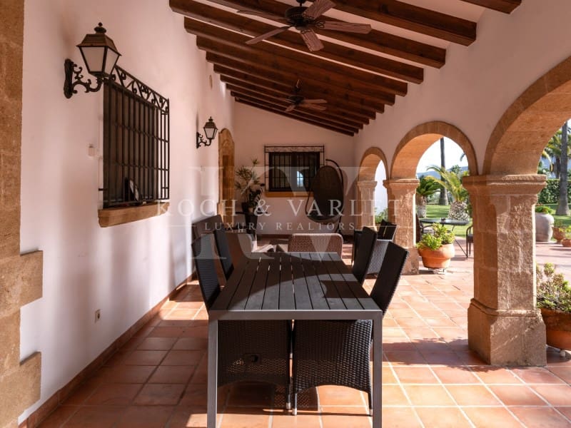 13 soverom Villa til salgs i Javea / Xabia med svømmebasseng garasje - € 3 450 000 (Ref: 8689915)