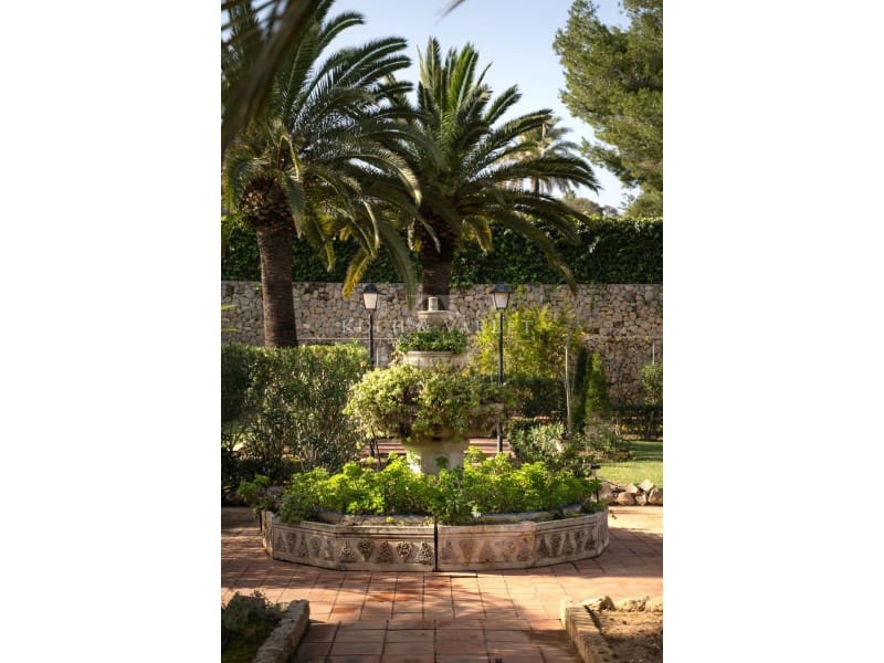 13 soverom Villa til salgs i Javea / Xabia med svømmebasseng garasje - € 3 450 000 (Ref: 8689915)