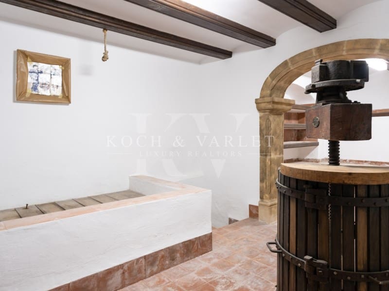 13 soverom Villa til salgs i Javea / Xabia med svømmebasseng garasje - € 3 450 000 (Ref: 8689915)