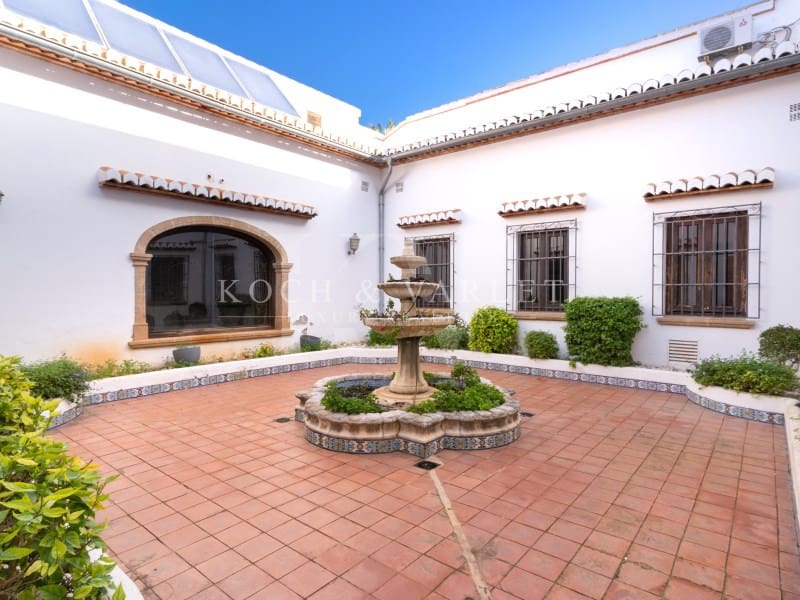 13 soverom Villa til salgs i Javea / Xabia med svømmebasseng garasje - € 3 450 000 (Ref: 8689915)