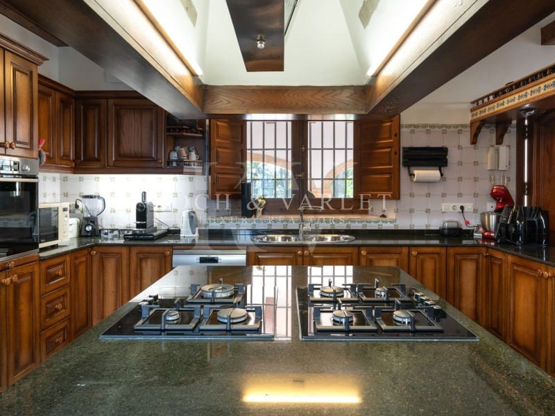 13 soverom Villa til salgs i Javea / Xabia med svømmebasseng garasje - € 3 450 000 (Ref: 8689915)