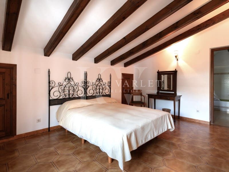 13 soverom Villa til salgs i Javea / Xabia med svømmebasseng garasje - € 3 450 000 (Ref: 8689915)