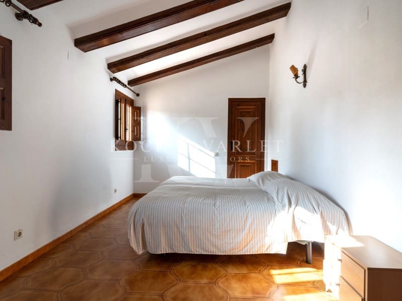 13 soverom Villa til salgs i Javea / Xabia med svømmebasseng garasje - € 3 450 000 (Ref: 8689915)