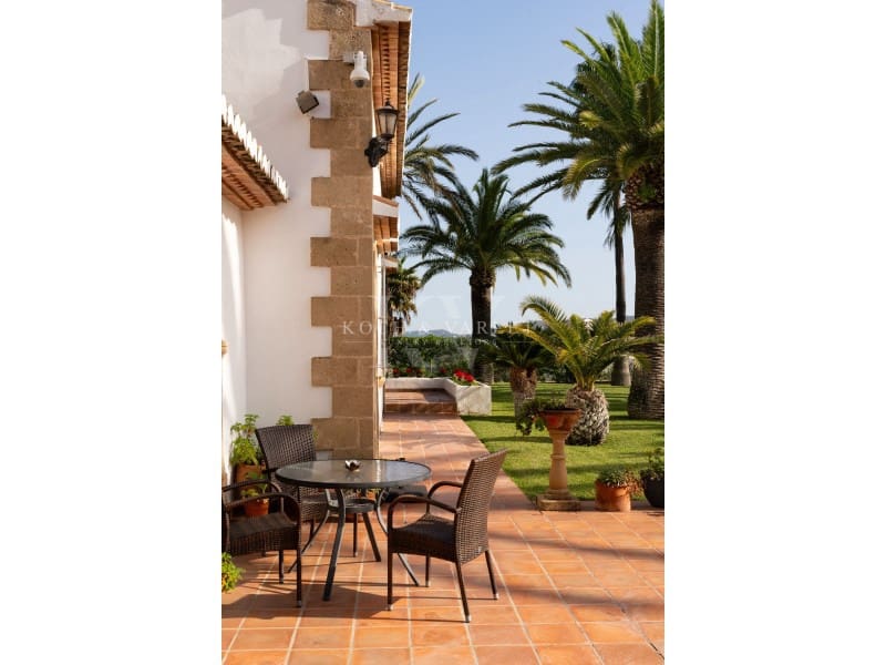 13 soverom Villa til salgs i Javea / Xabia med svømmebasseng garasje - € 3 450 000 (Ref: 8689915)