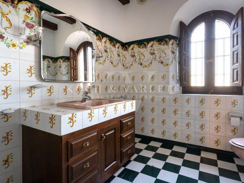 13 soverom Villa til salgs i Javea / Xabia med svømmebasseng garasje - € 3 450 000 (Ref: 8689915)